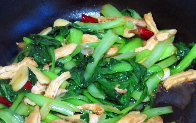 油菜|晚餐我做了此菜，老公说是创新菜没吃过，谁知一盘全进了他的肚子