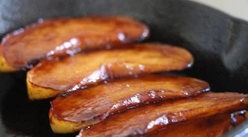 冬天|冬天的苹果就要这样吃，营养全面易吸收，尤其老人小孩要多吃