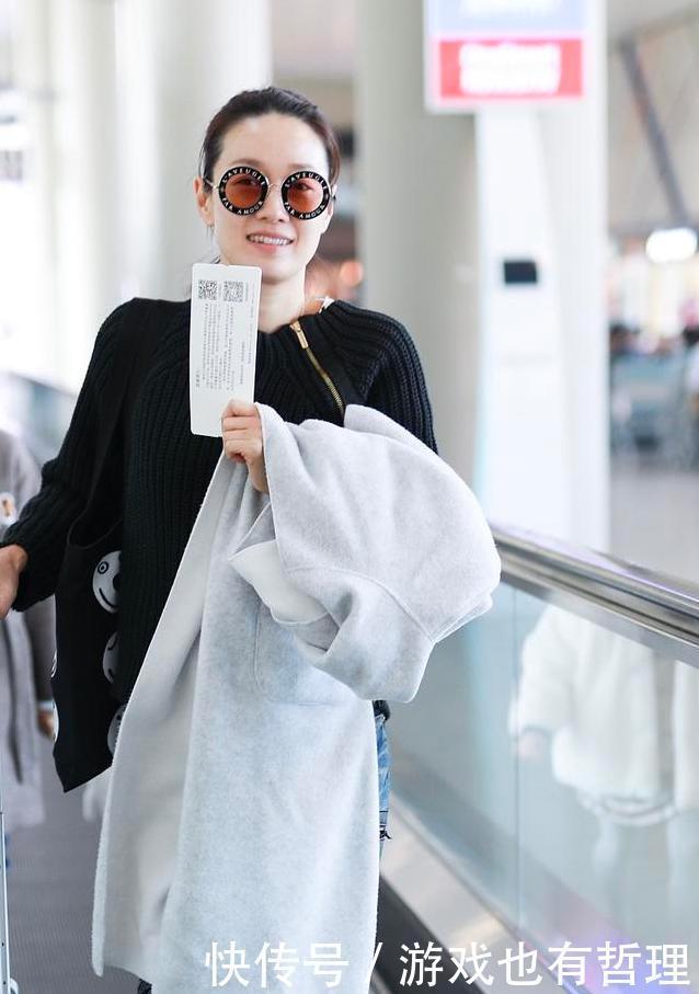 啾啾|马伊琍难得留头发，一点点长就要扎个啾啾，没短发时髦但看着年轻