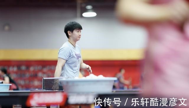 世乒赛|冲上热搜!孙颖莎回应半年没主管教练,尽显高情商,网友不公平