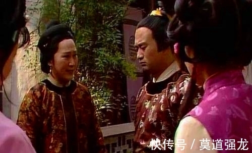 薛姨妈!为什么薛蟠,薛宝钗管薛姨妈喊妈妈,贾宝玉却不喊王夫人妈妈?