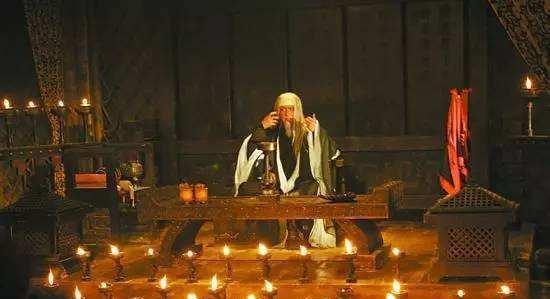 成功|诸葛亮用七星灯续命失败, 史上却有一人续命成功, 向天借了12年命！