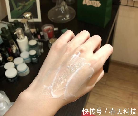 精华 这才是正确护肤顺序,别再先涂爽肤水!怪不得皮肤暗沉、毛孔粗