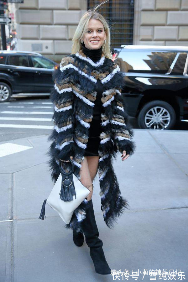 矮胖墩 155cm左右的女人,少穿这3种''大衣'',尤其是第2种,像个矮胖墩