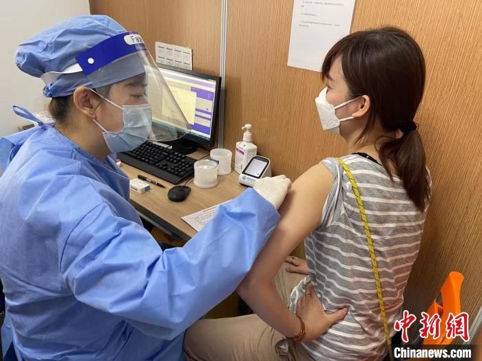 台湾|在沪台胞传授疫苗接种经验 希望岛内家人和朋友能早日接种