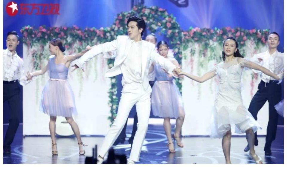 董洁问鼎总冠军，许魏洲带伤坚持不放弃！