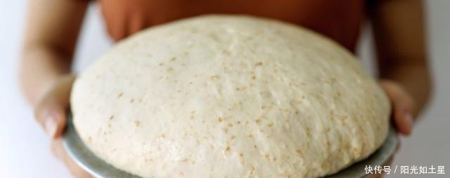 在家做面包，要掌握三个关键点，做的面包比面包店卖的好得多