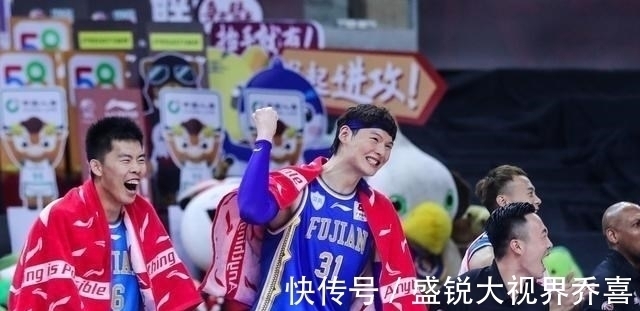 内线|CBA内线排行前5:易建联韩德君皆无缘,4人锁定中国男篮未来主力