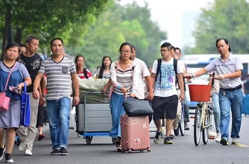 放寒假|教育部通知：小学、中学、大学寒假“一致提前”，家长欲哭无泪