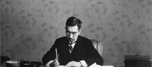 日本|麦克阿瑟号称太上皇,他在日本做了什么让日本人流泪为他送行