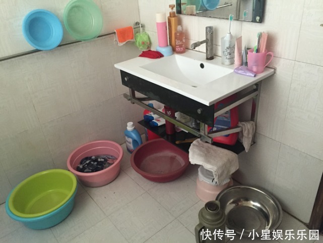 收纳|等我有房了,卫生间才不放脸盆和拖把,现在会享受的人都这样做!