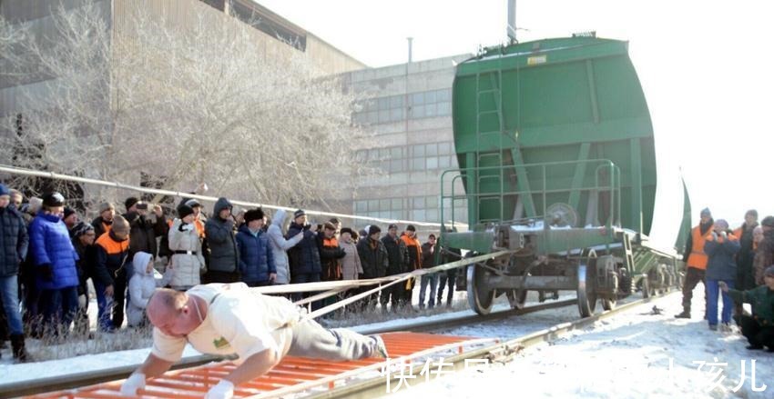 二十石$古代猛将力气有多大 使120斤刀, 舞300斤刀, 开2400斤弓!