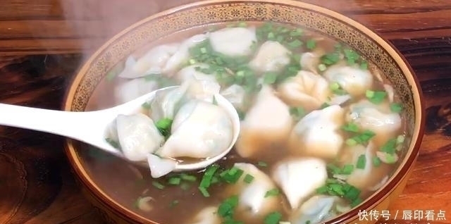 早餐如此做,比馒头包子都简单,不用发酵不用等,出锅3碗不够吃