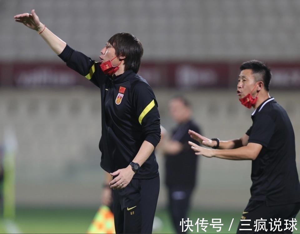 李铁|1-1!国足出线渺茫,李铁3次失误毁掉大好局面,赛后发言引众怒