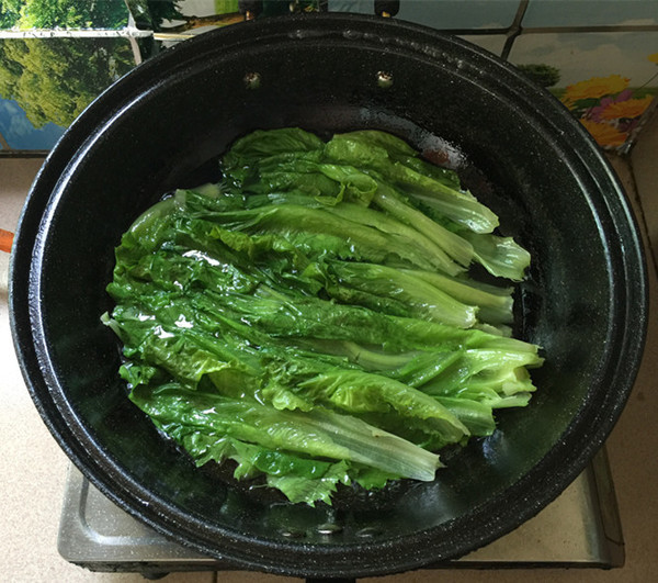 不管炒什么青菜,下锅多加“这1步”青菜不变黑,吃起来特别嫩!