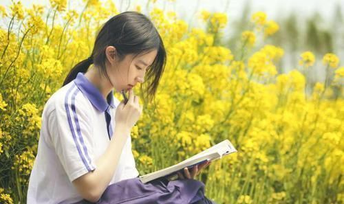 妈妈|女儿深夜在房间做“小动作”,妈妈的做法让网友叫好:最好的教育