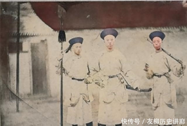 老照片|清末老照片：图1实在太吓人了，图7穷得连裹脚布都买不起