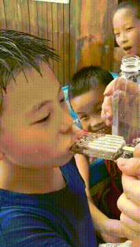 |搞笑GIF:老婆总问我去健身房干什么,我该怎么回答啊