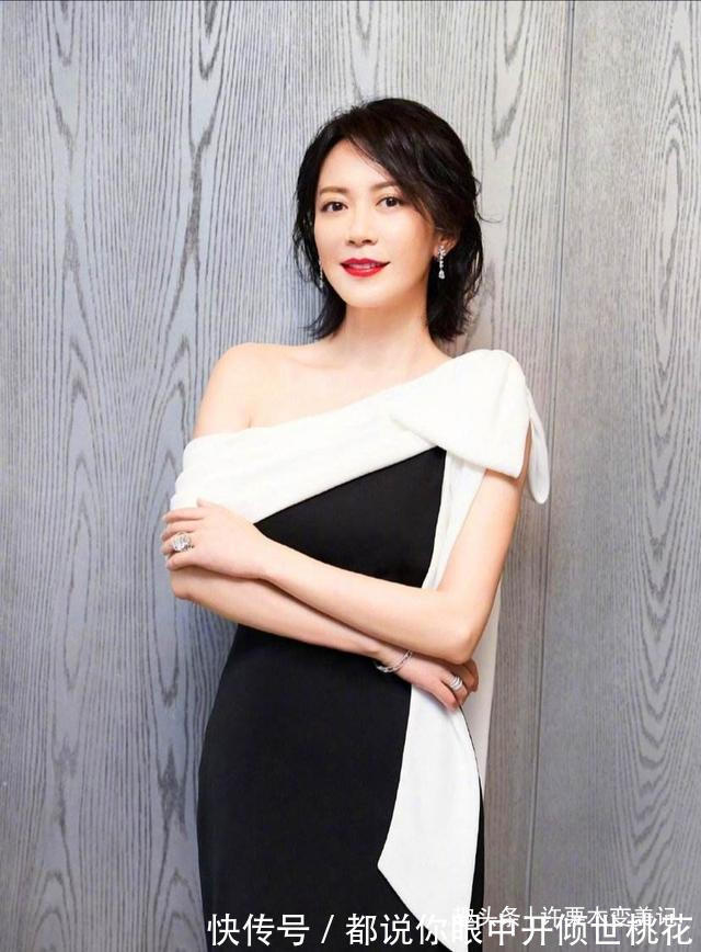 超短发 50岁女人别再留齐刘海了,今年流行这四种发型,显脸小还不挑人