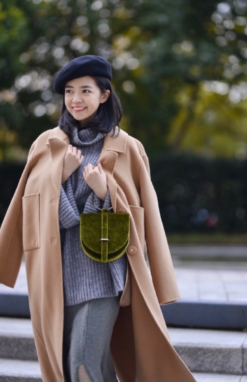 小姐姐 基础款毛衣怎么穿出高级感?看看这些保暖舒适的穿搭,精致洋气