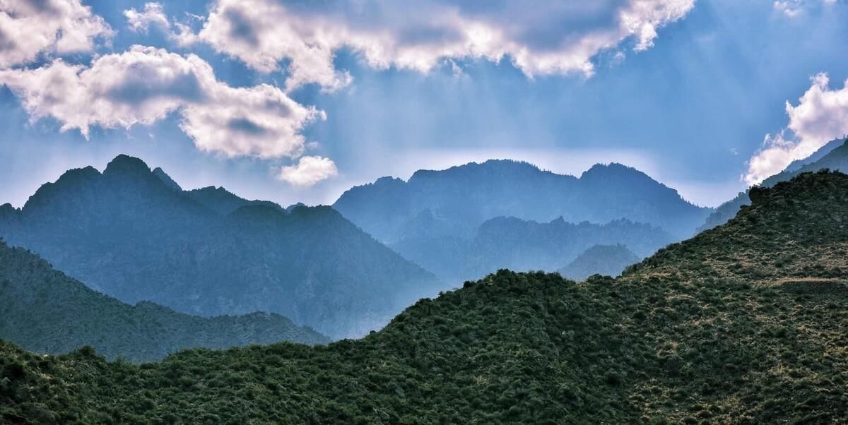 咽喉|贺兰山朔方之屏障,沙漠之咽喉,除了腾格里沙漠探险，贺兰山很美