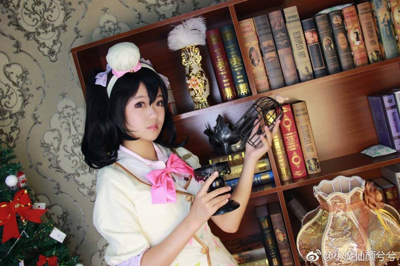 a8282|妮可cosplay 亲手做的点心，要尝尝嘛？