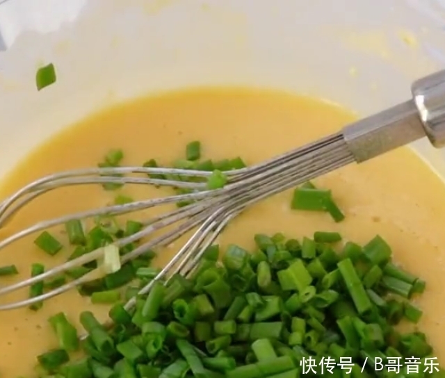 葱香小饼干，香香脆脆，葱香味超级浓郁