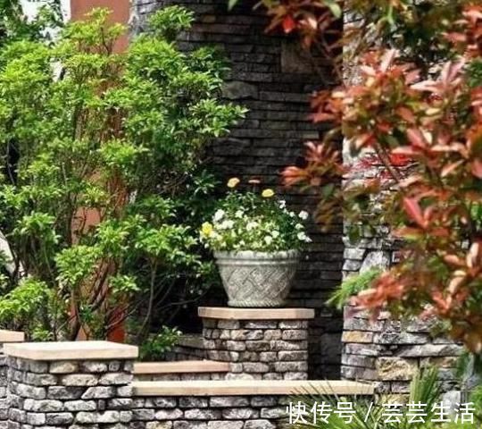 豪宅|晒晒郎朗住的豪宅,光客厅就有三层楼高,楼梯设计超像钢琴键