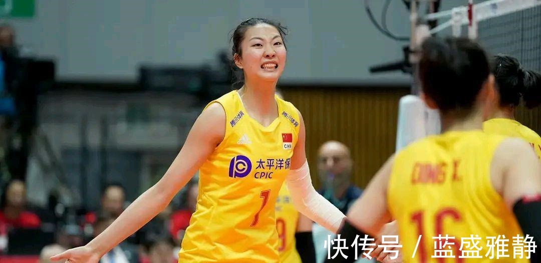 胡铭媛|副攻上线,郎导和安家杰轮流指点,中国女排副攻第三人基本定夺了!