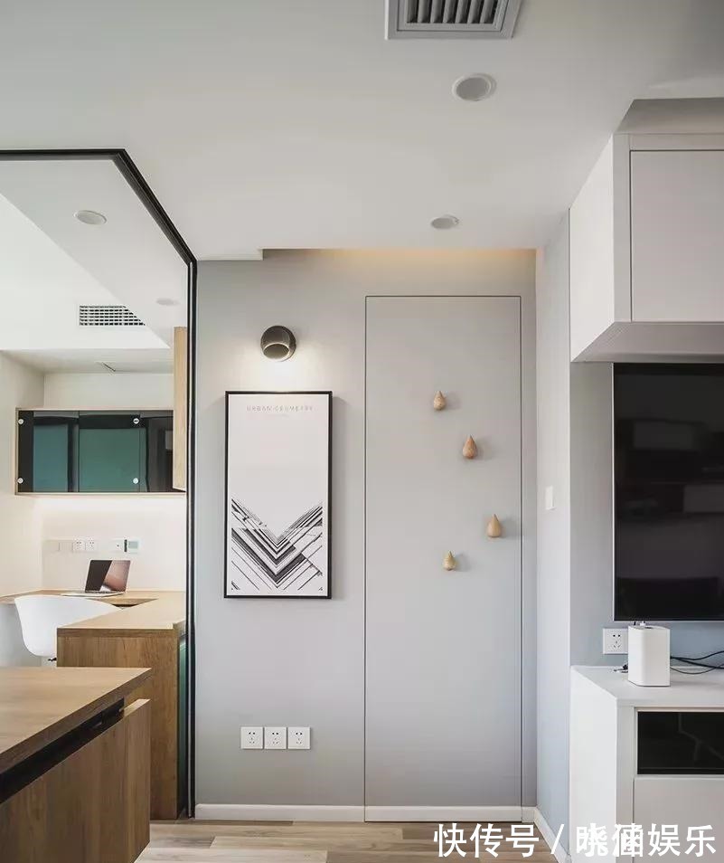 卫生间门|小夫妻78㎡小家比120㎡还宽敞,空间利用到极致,温馨又通透!