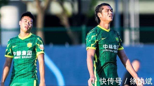 红牌|严惩晋鹏翔!中超上演恶意报复引20人围拢,慢镜头还原寒心一幕