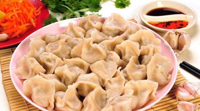 泡面|这4种主食最容易长肉,米饭油条只能靠边站,第3种食物越吃越胖