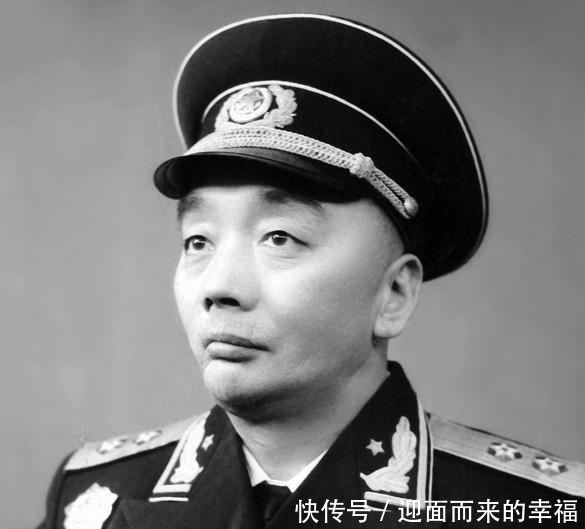 江湖|开国中将单刀赴会打擂台，三局两胜，一战收服3000名江湖好汉
