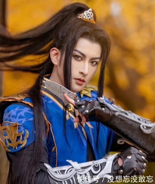 小梦|当镖师碰上画手和coser,五官太帅令人心动,网友:想劫镖师