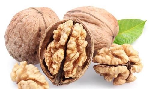 女性|几种很常见的东西，女性坚持吃一些，皮肤白嫩，滋养身心，更年轻