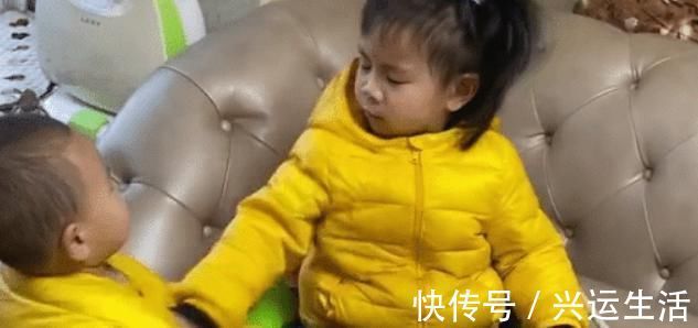 姐弟|“小怂怂弟弟”在姐姐面前服软,打归打,闹归闹,姐弟情永不变!