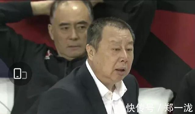 犯规|一场比赛连伤3人!苏伟被驱逐,周鹏吃到技术犯规,场上又见血了