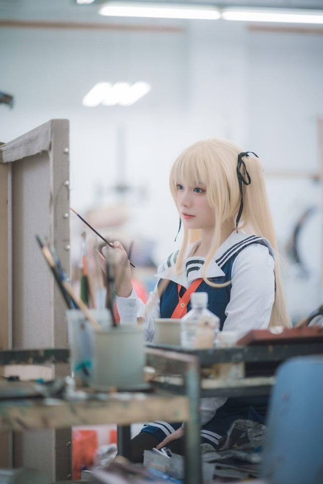 作画|cos：认真作画的英梨梨，被努力吸引到