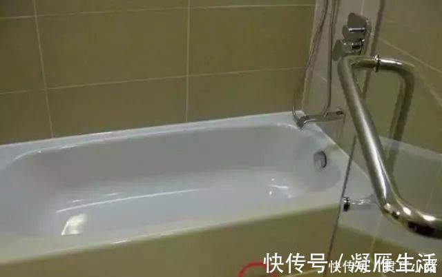 塑料|卫生间装修还在用玻璃胶现在流行用这种,效果比之前好10倍