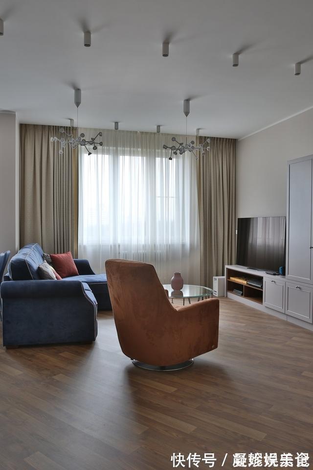 墙面|130平各个空间几乎空无杂物,我是没看出来,屋主一家已住10年