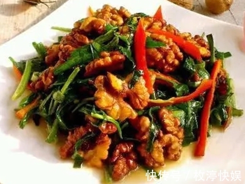 四菜两汤，肉质酥嫩，汤汁醇厚，营养美味又滋补，常吃益智强体质