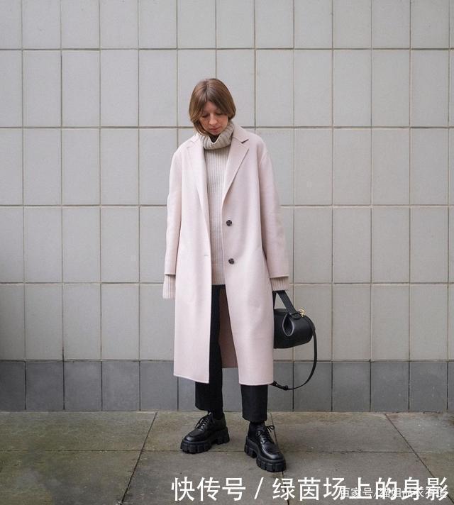 爱不够的小黑裤搭什么都好看，尽心准备20套Look，时髦大方还耐看