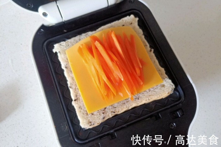 早餐|别再为孩子的早餐发愁了，这款快手三明治轻松解决，几分钟就上桌