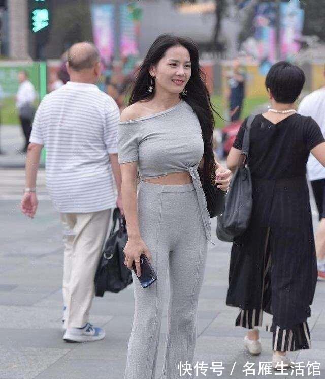 上半身|“宽胯”身形要谨慎,穿搭不可掉以轻心,太多失败场面历历在目!
