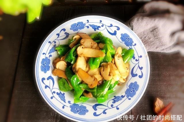 素菜|这盘素菜比鱼鲜比肉香,难怪这么贵,一年一季别错过,且吃且珍惜