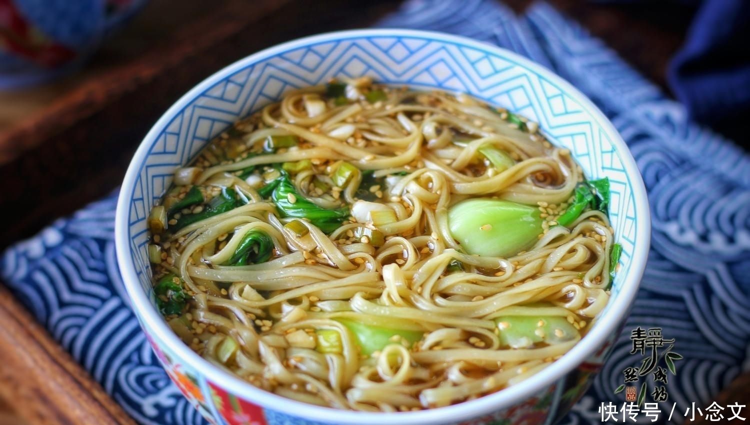 挂面最好吃的做法,不炒不焖,酸爽开胃超可口,越吃越喜欢