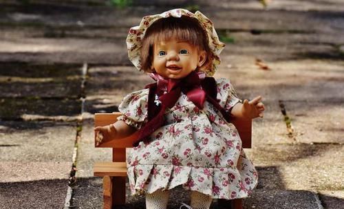 妞妞|“妈,那个娃娃自己动了”,妈妈以为孩子说着玩,第2天忙去医院