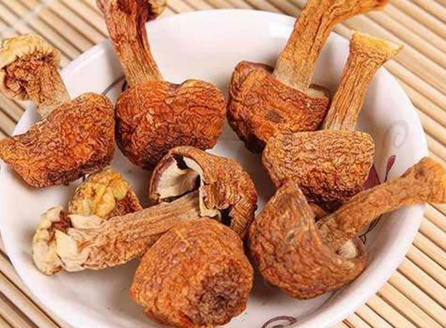 脖子|28岁女子脖子长“肉条”,越来越多,医生别抠,是HPV感染