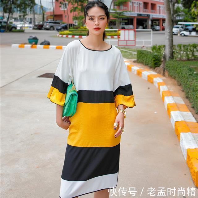 麻棉 与其撞衫碎花裙,不如穿别致的开叉连衣裙,轻松随性变女神