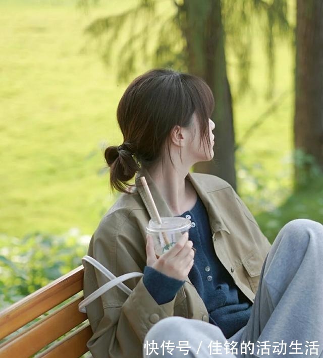 高丸子头 发型也是挑人的,选对发型很重要,这些日常百搭的发型不要错过!
